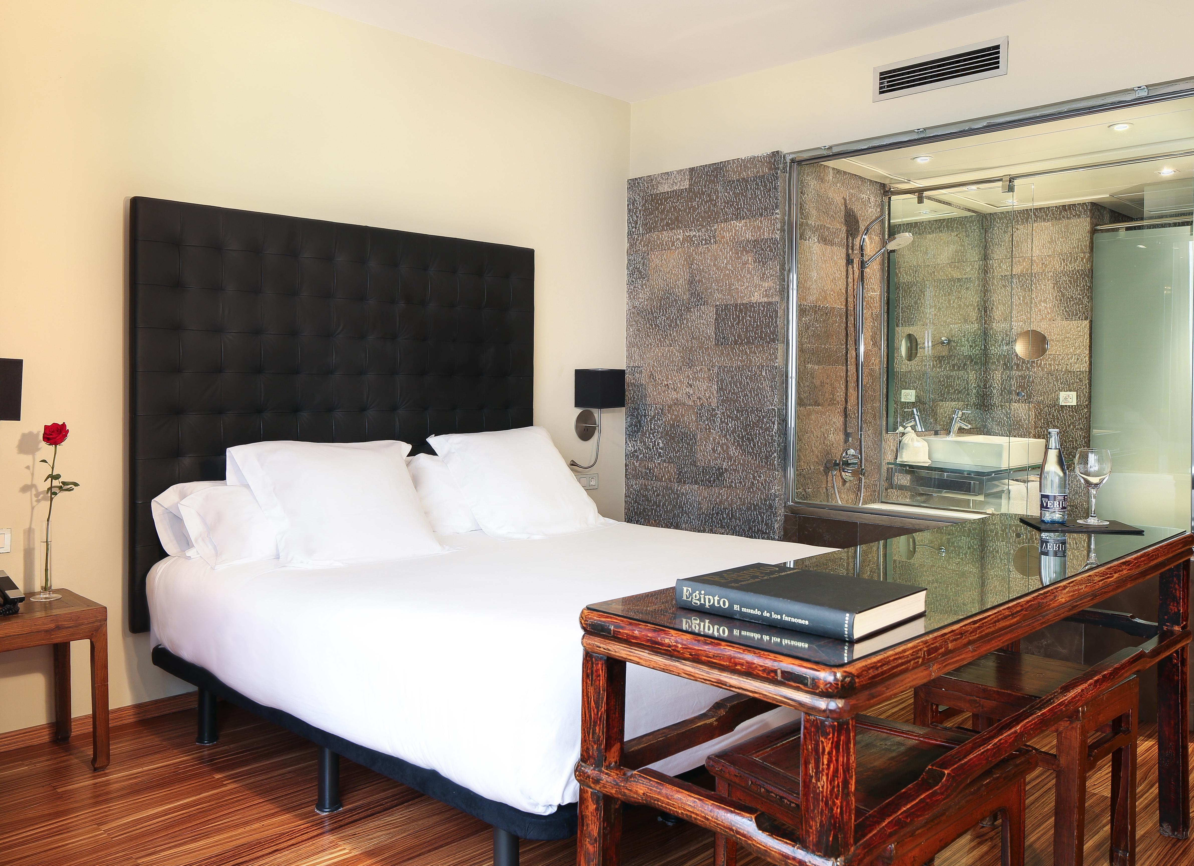Hotel Gran Derby Suites, A Small Luxury Hotel Of The World Барселона Экстерьер фото