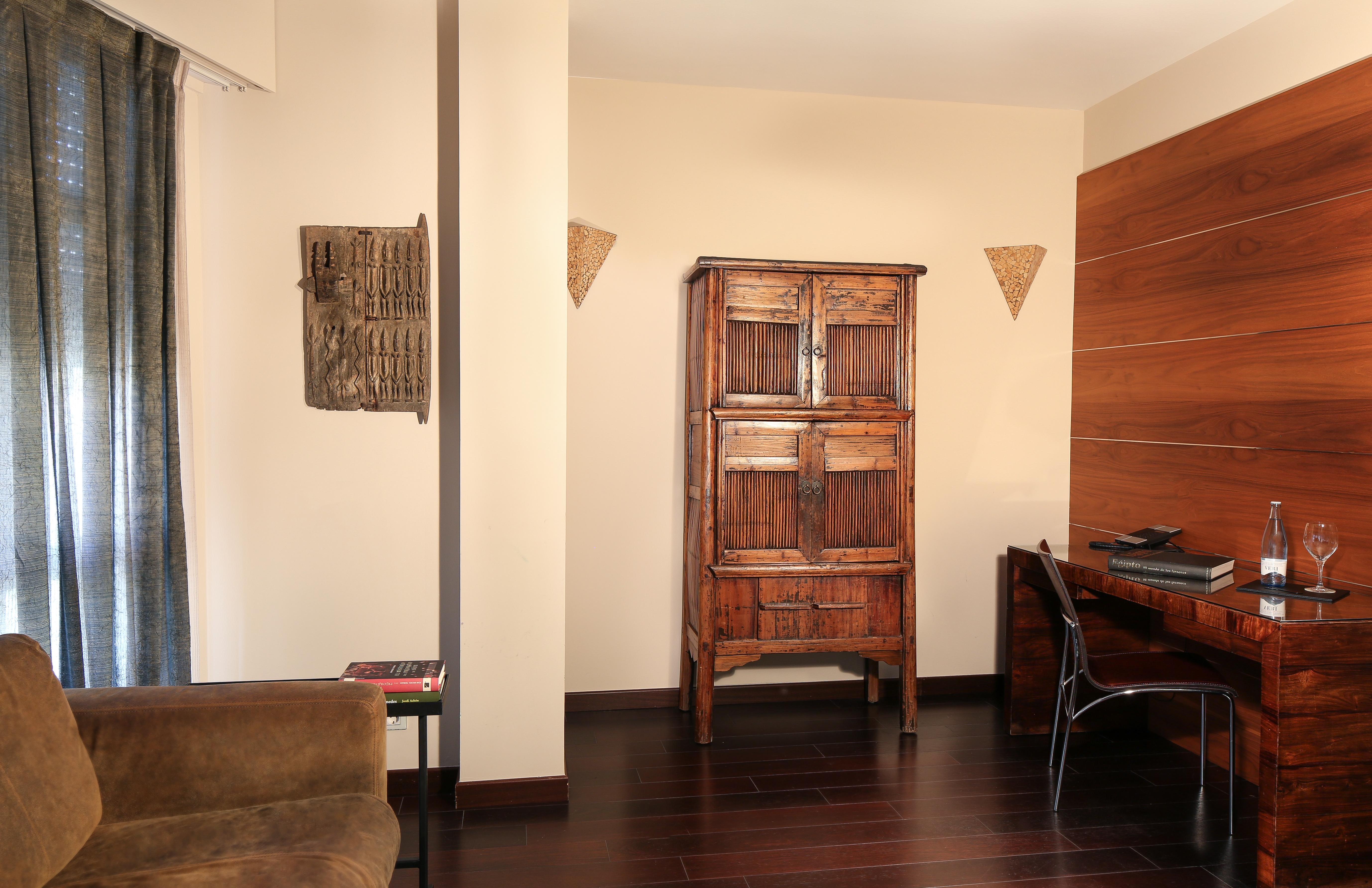 Hotel Gran Derby Suites, A Small Luxury Hotel Of The World Барселона Экстерьер фото
