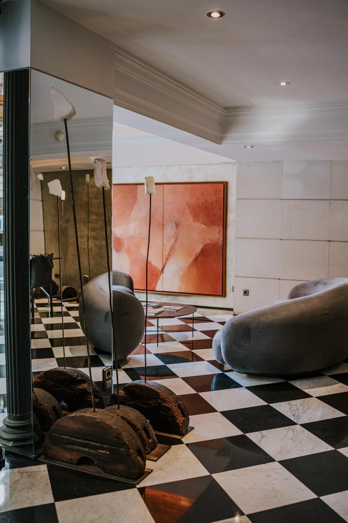 Hotel Gran Derby Suites, A Small Luxury Hotel Of The World Барселона Экстерьер фото